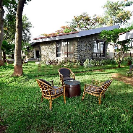 Caves County Resort Malegaon Екстер'єр фото