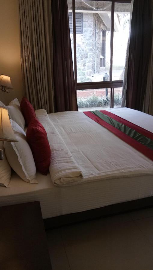 Caves County Resort Malegaon Екстер'єр фото
