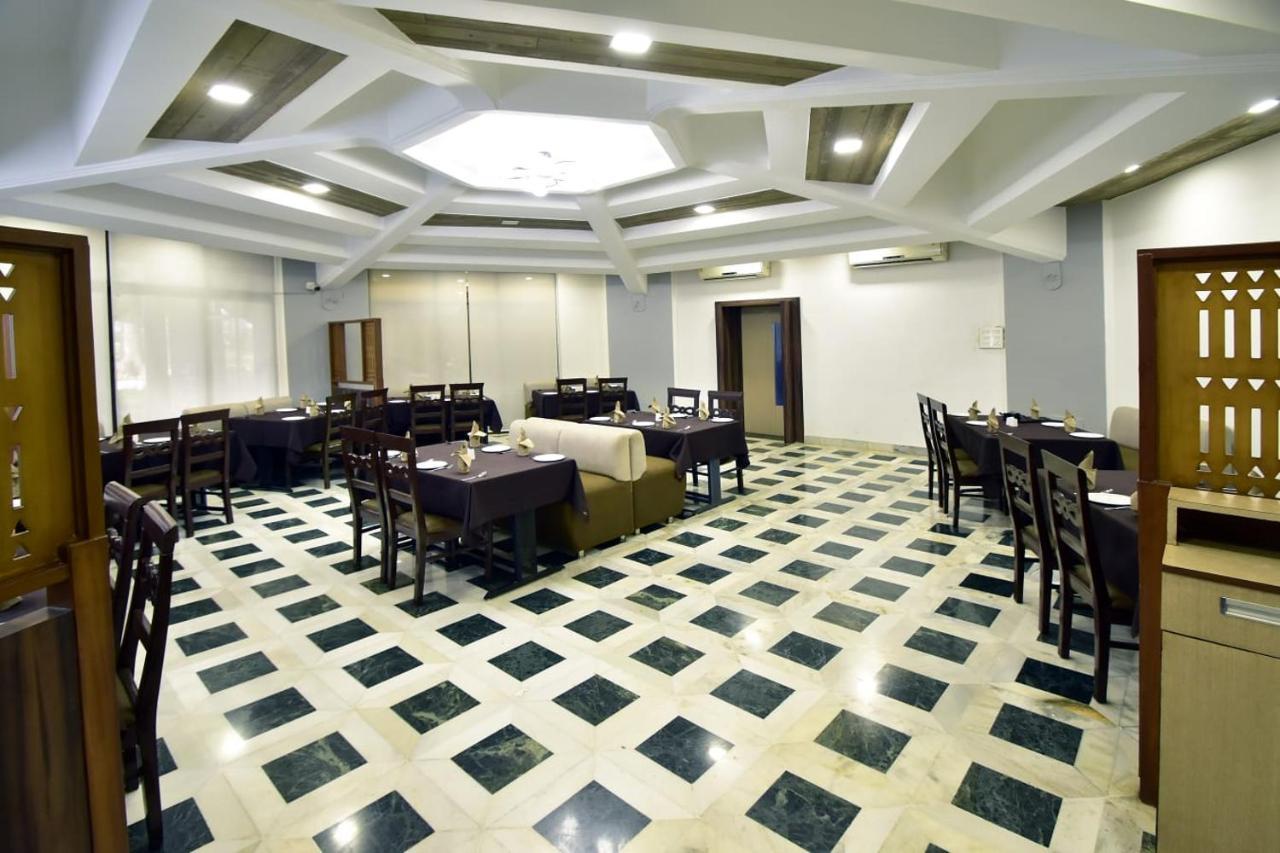 Caves County Resort Malegaon Екстер'єр фото