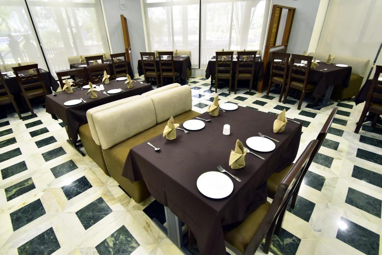 Caves County Resort Malegaon Екстер'єр фото