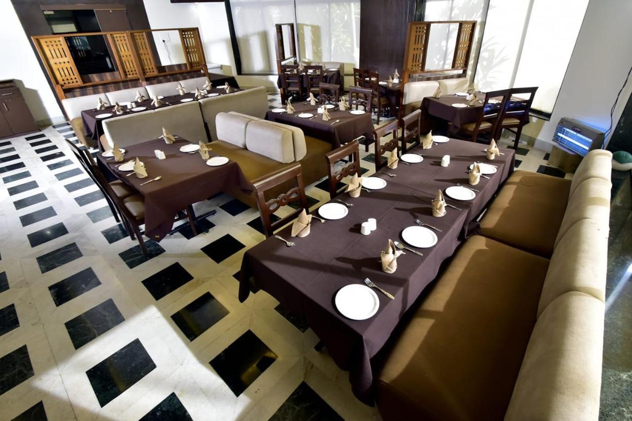 Caves County Resort Malegaon Екстер'єр фото